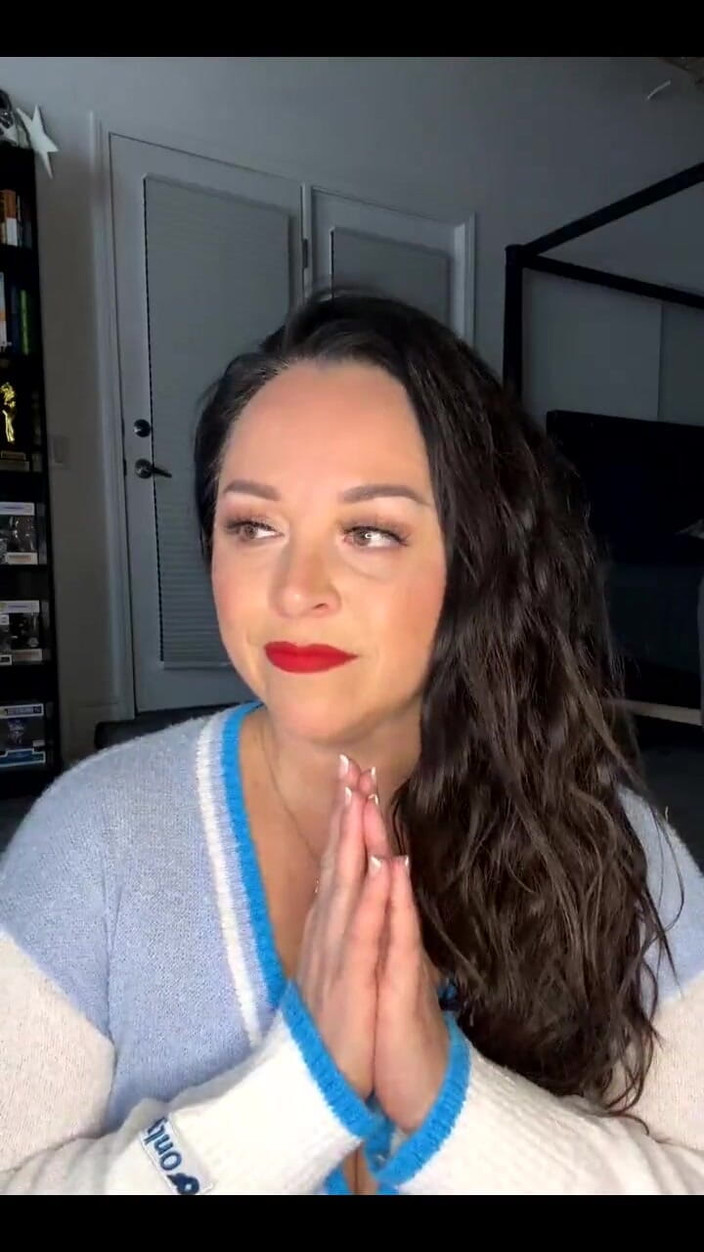 Amanda Thickk: Helo dunia