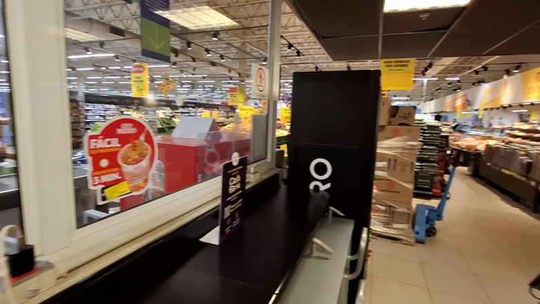 Lukas Zaad: Futai noaptea în oraș: se expune și ia pula în parc!