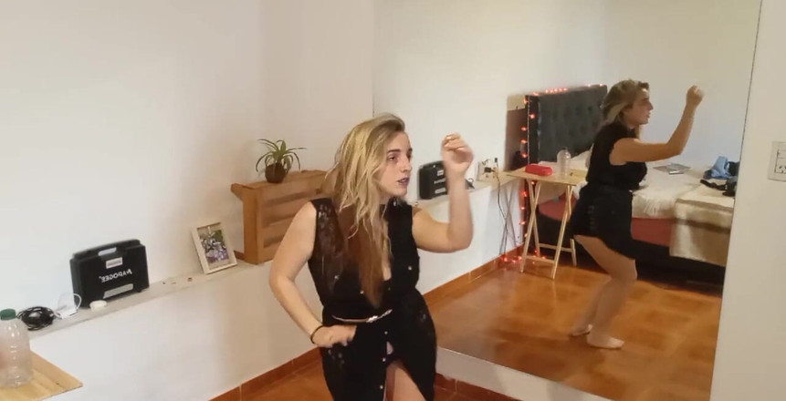 tunoviaputita: Eu amo dançar. Sexo com menina má