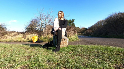 The Midnight Minx: Travestito in gonna a pieghe da 8 pollici, continua..