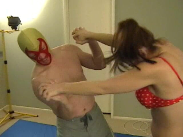 KO Entertainment: Spiel mit 5., Alexis gegen das maskierte Mauler