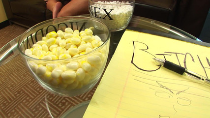 Hand Lotion Studios: Гаряча блондинка пацієнтка не може дочекатися, щоб отримати трах від лікаря