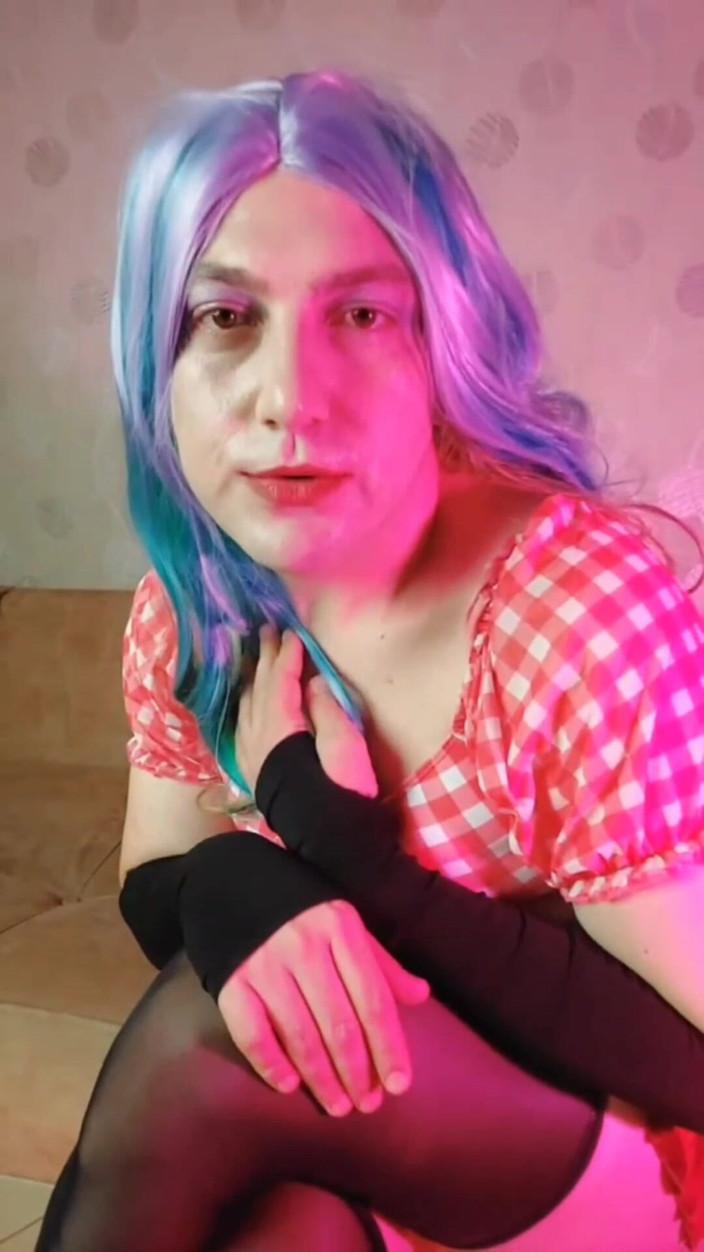 Kitty_Cross: The Medusa Appearance Sissy Pretty Pinky