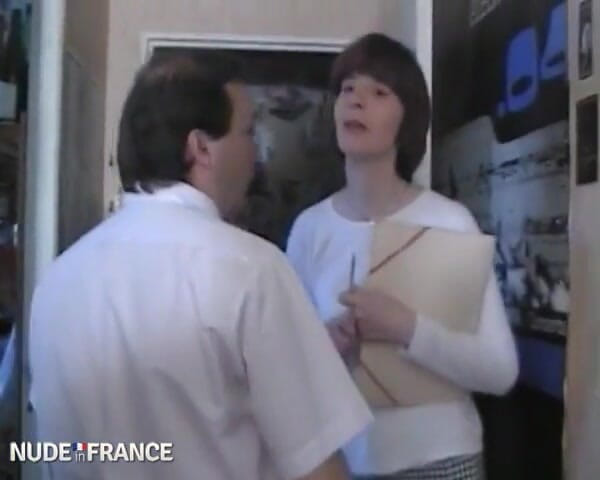 Nude in France: Hairy mature brunette in stockings gets her tight asshole pounded...