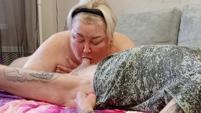 Zona901: Orgazm głęboko w ustach sąsiada to przyjemność