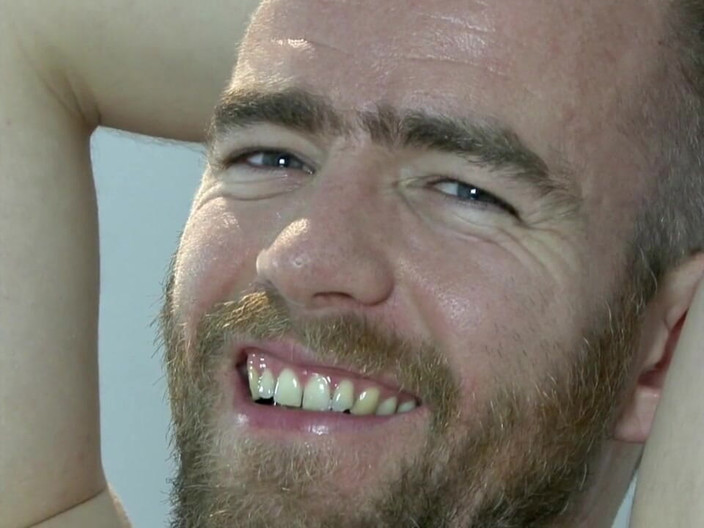 Butch Dixon: Pete v místním tělocvičně