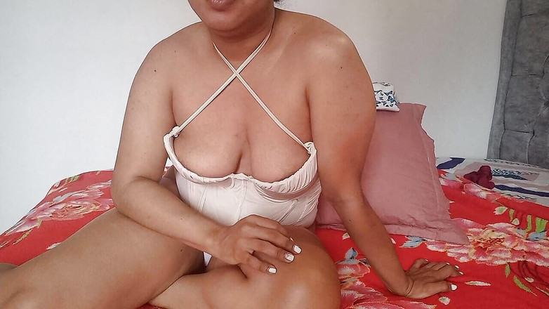 PATY PATY: Самотній мексиканець з великими цицьками!! і пизду треба з'їсти