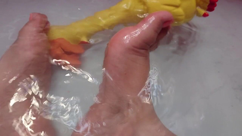 DanaDom20: Playing in the water mith my feet