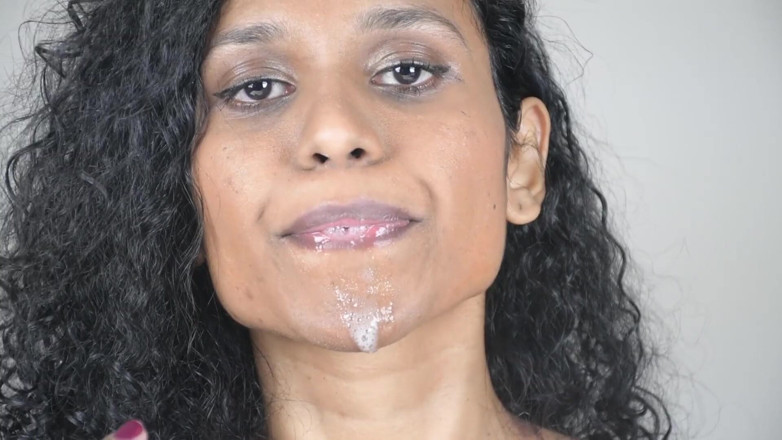Horny Lily: Spit drool play with Lily