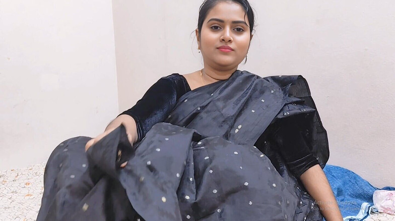 Your-Eshita: बांग्ला सुंदर देसी हॉट और सेक्सी भाभी को शायद ही उसकी चूत चुदाई हो, टाइम वीडियो का मजा लें ।