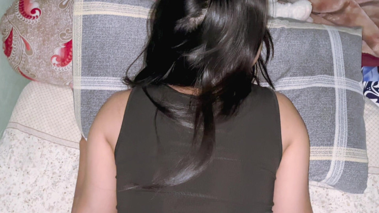 Ele_king: Sexy dame auf ihrem schwarzen bodycon-kleid neckt für hartes hämmern