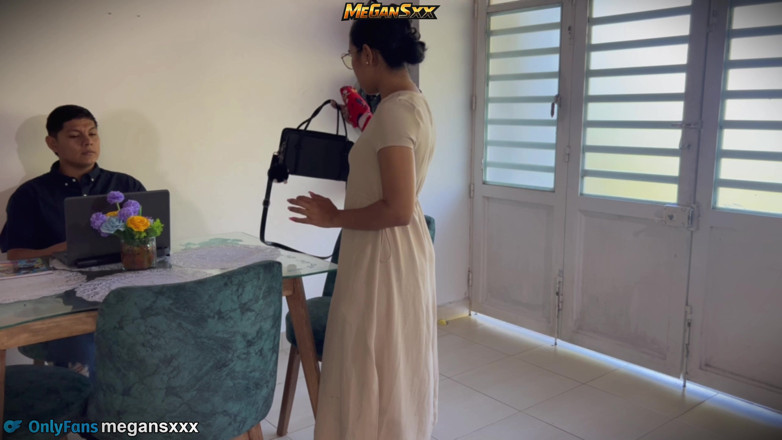 MeGanSxx: Chef Culona Me Muestra Lo Que Sabe Hacer.