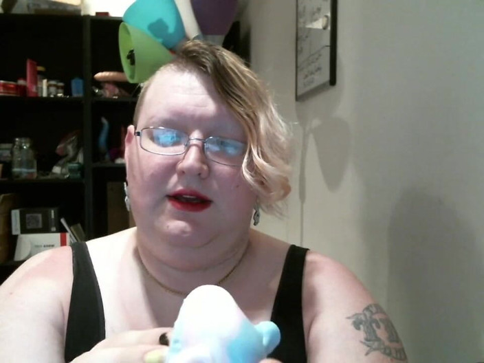 Roxxie rae page: Wyvernsvault uitpakken