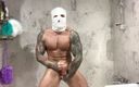 Maximus Barmin: Masked muscles in shower