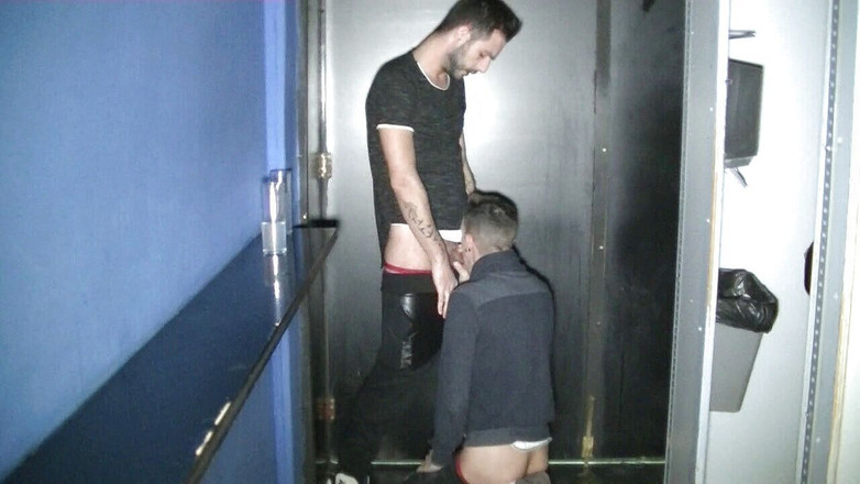 HARD FUCKER FROM MADRID: 아론 마우트너는 아브라함의 영광의 구멍에 원시 사용