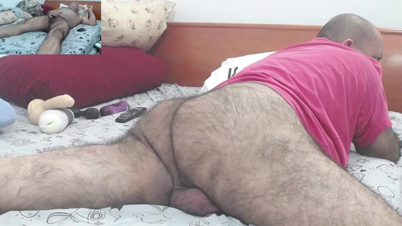 Ilovetobenaked: Having Fun on Cam