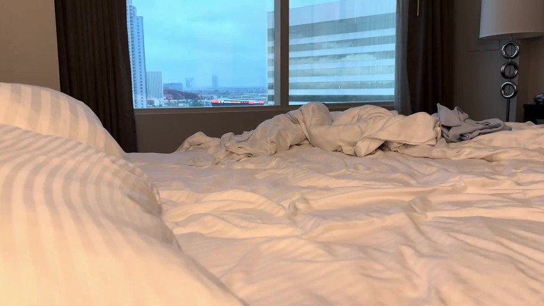 SquishMallow3328: Vášnivý sex s mojí čínskou milfkou v hotelu Strat