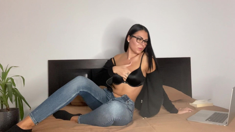 SassyTiff: Squirt time alone