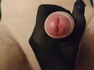Couple JG: Beautiful girl masturbates with gloves