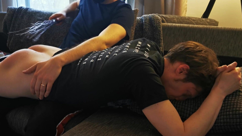 Oznob Oznofla: Любитель отримує свою першу порку, альтернативна камера