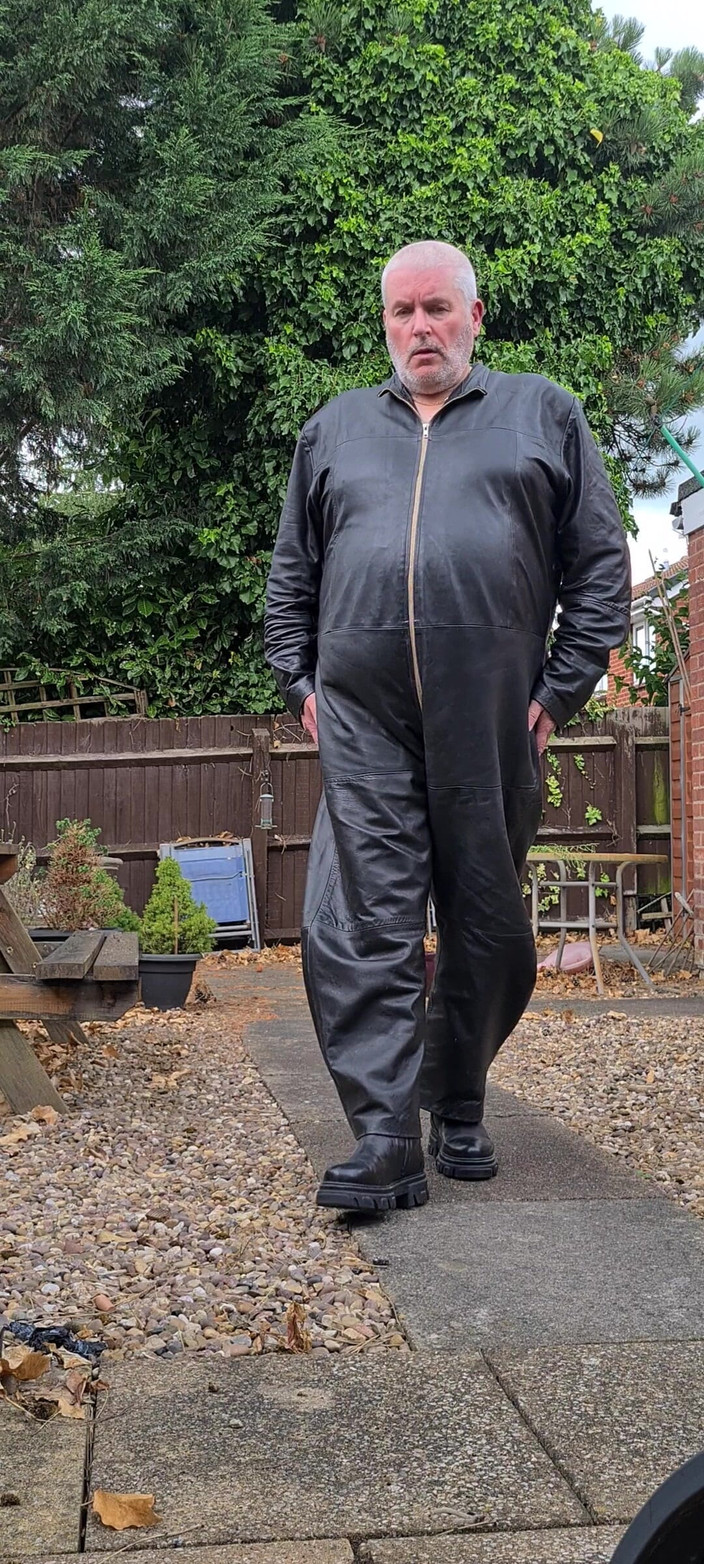 Leatherman63: Uzyskiwanie kutasa