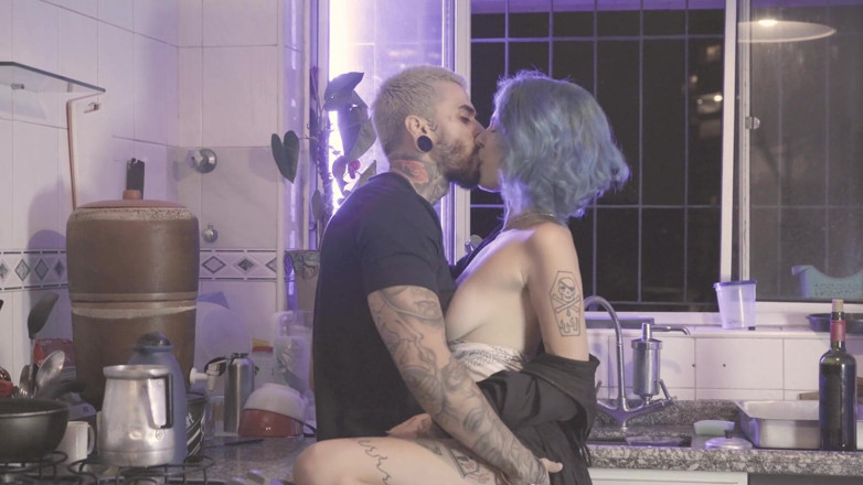 Docedeleite: Naughty Girl Gives Her Ass to Her Boyfriend and His...