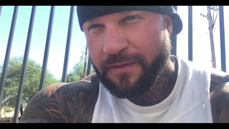 Jasons feet: 我在 UPS 外面