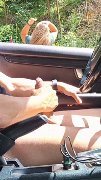 Beautiful Latina with a Big Butt Has Sex in the Car with a Stranger!