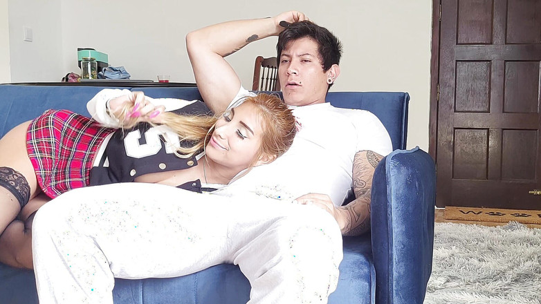 Winter_steph: Kekeliruan yang teruk! Adik tiri teman wanita saya menghisap zakar...