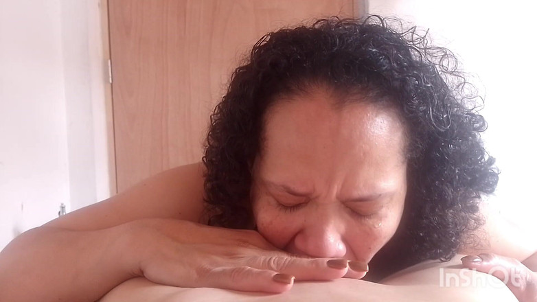 Milfcaliente69: MILF! Stiefmutter, ich habe leidenschaftlichen sex mit meinem stiefsohn, während...