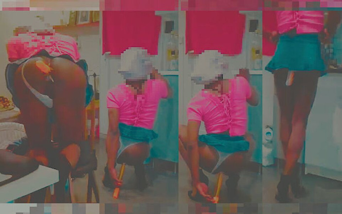 Charlie-0123: Skirt mikro membuat percikan