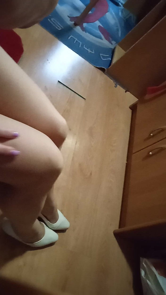 Carmen40: Moje šaty, podpatky a masturbace