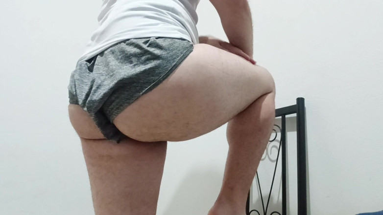 amateurbrazilian: Ugly Femboy Showing Her Ass Swinging