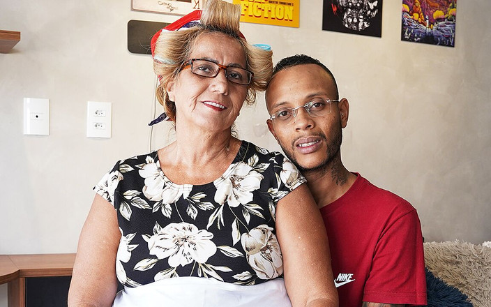 Only Taboo: 彼女のBBCスキニーおもちゃの男の子に犯されたぽっちゃり系のお尻