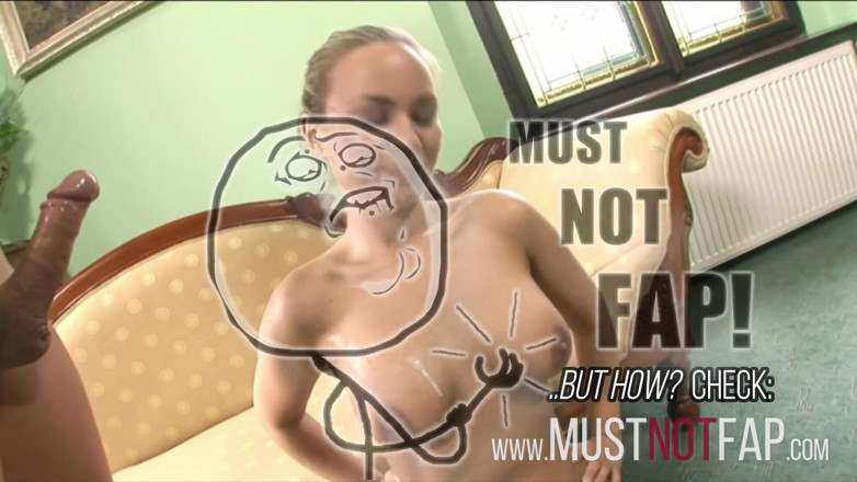 Leon Lambert Girls Twerk Parties CFNM: Awek kolej blonde bertetek besar mewarisi daripada nenek tetapi termasuk...
