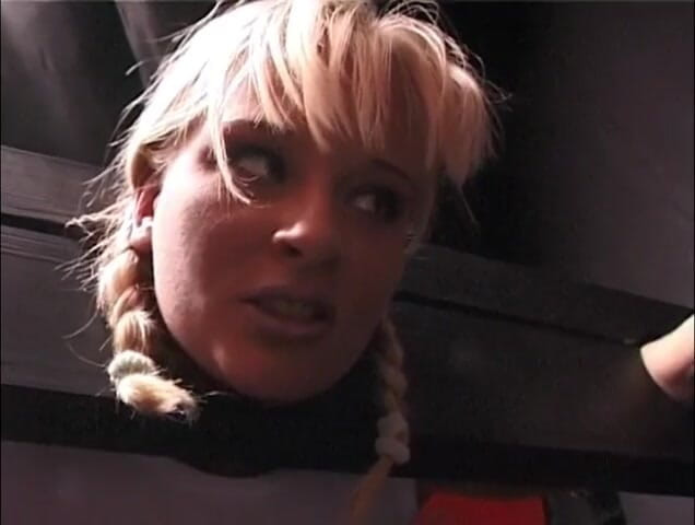 Radical Lesbian: Adegan lesbian fetish nakal