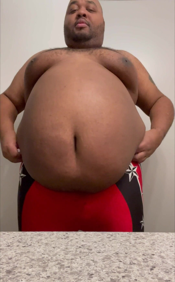 Blkhole420: Singlet, břicho a váha