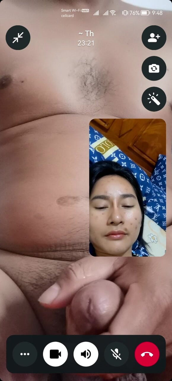 Ashira: Pembesaran penis semok selama panggilan video seks Filipina