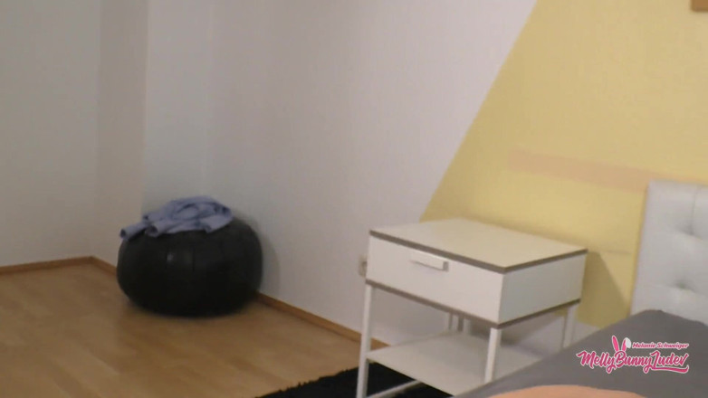 Mellybunnyluder: Wife secretly fucked by best friend!