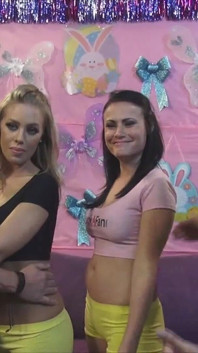 Nicole Anniston Fucks Fan! Big Boob Blonde Bitch Blesses Fan Penis.