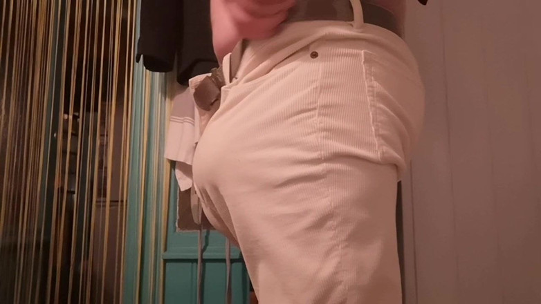 Monster_Meat_: Intimo trasparente e pantaloni corduro