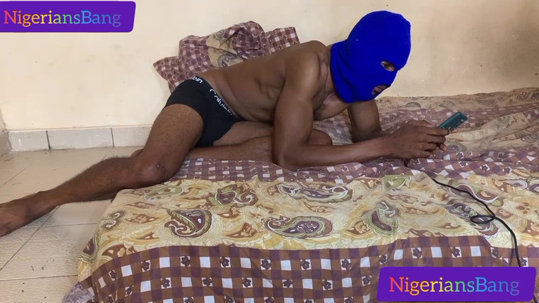 NigeriansBang G XXX: Mi sego nel mio ostello da solo