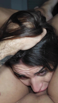 Candie Luciani umí vzít velký penis