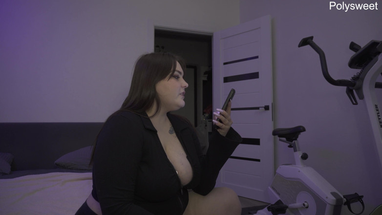 Polly Sweet: Pornostory: Nenn mich Señora, während ich dich mit einem Strap-On...
