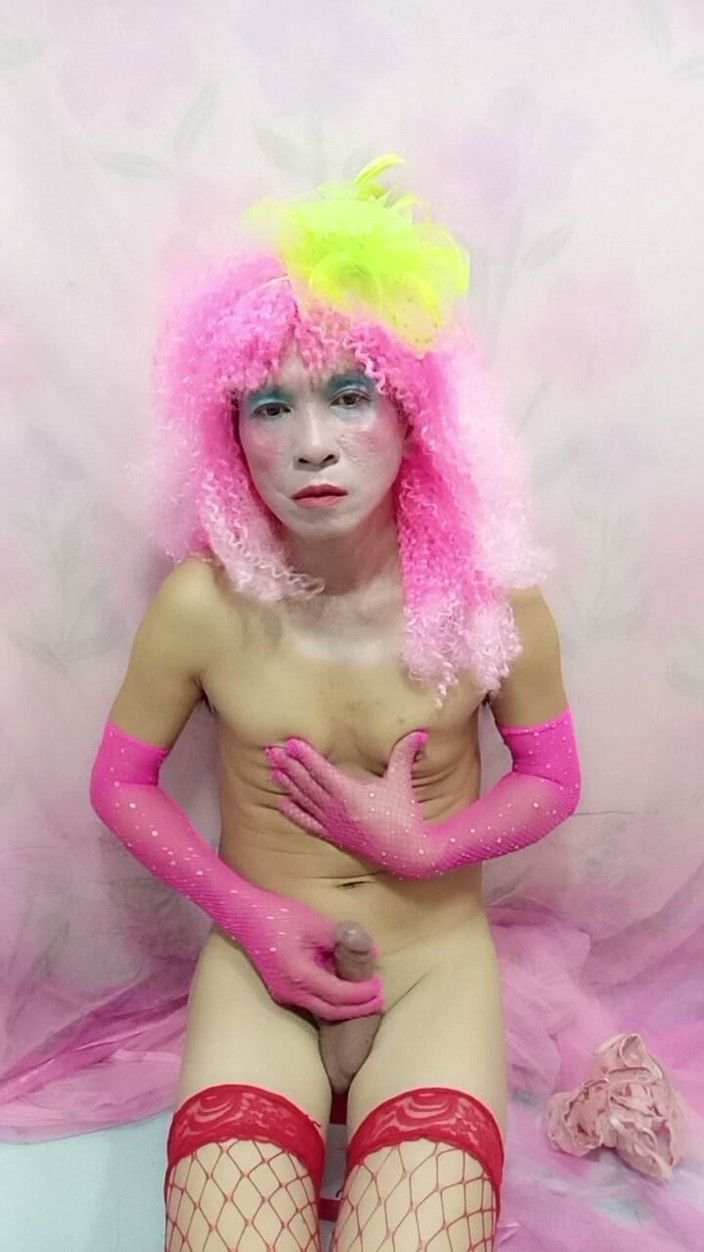 nguyen dang thien tri: Oanh Le Transsexuel vêtue de vêtements sexy