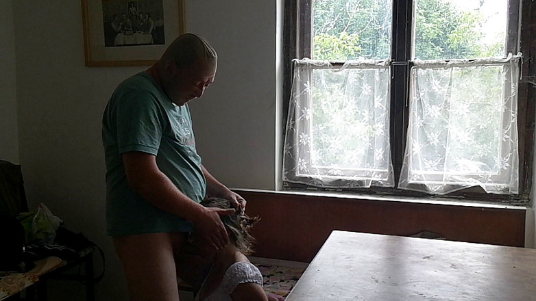 Sub Slave: Он использует меня