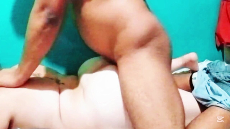 Sofixxx: Mi cuñada tiene un culo blanco tan bonito que se...