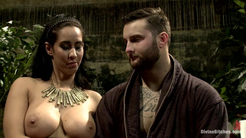 Divine Bitches by Kink: Isis love的施虐狂浪漫