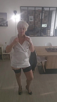 Compilation of a Sexy Mature Woman Who Loves Sex Without Restraint