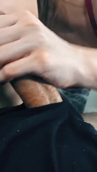 Teen kouření a sání hlubokého velkého ptáka zblízka
